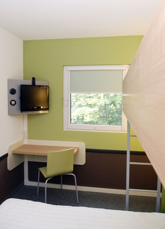 Imagen de la habitación del Hotel ibis budget Amsterdam Airport. Foto 14