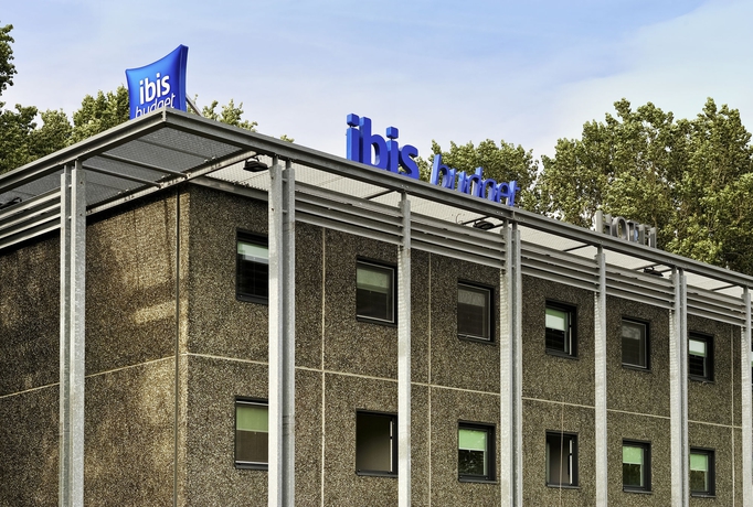 Imagen de los exteriores del Hotel ibis budget Amsterdam Airport. Foto 15