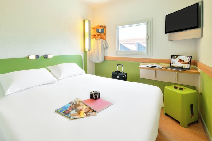 Imagen de la habitación del Hotel ibis budget Beaune. Foto 7