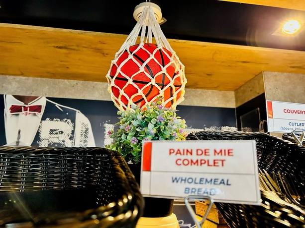 Imagen de los interiores del Hotel ibis budget Beaune. Foto 19