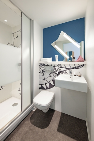 Imagen de la habitación del Hotel ibis budget Beaune. Foto 12