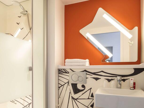 Imagen general del Hotel ibis budget Beauvais Aeroport. Foto 24