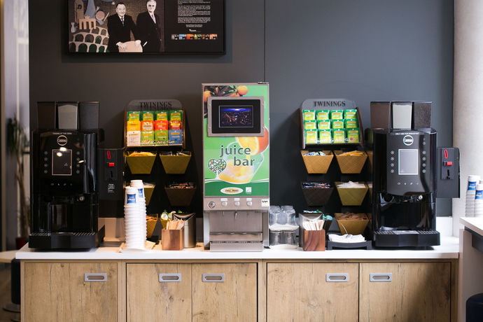 Imagen del bar/restaurante del Hotel ibis budget Belfast City Centre. Foto 8