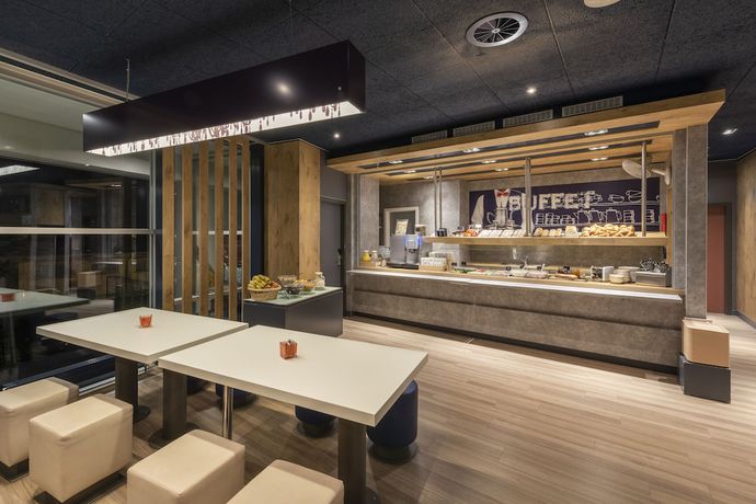 Imagen del bar/restaurante del Hotel ibis budget Bern Expo. Foto 3