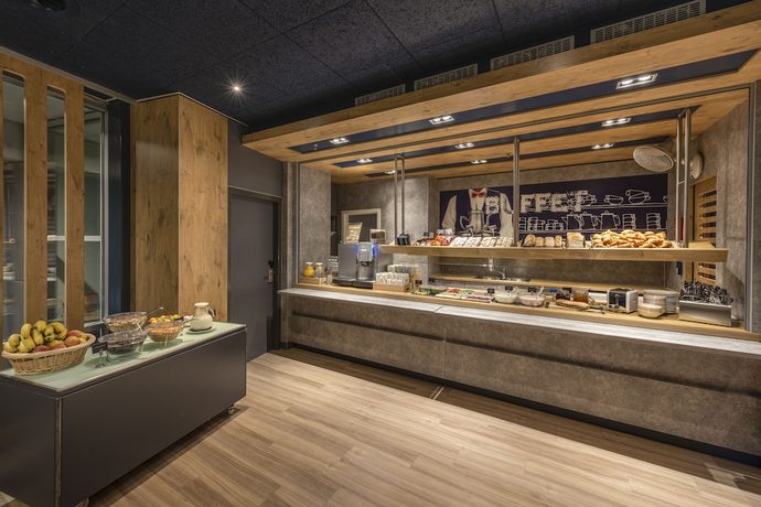 Imagen del bar/restaurante del Hotel ibis budget Bern Expo. Foto 4