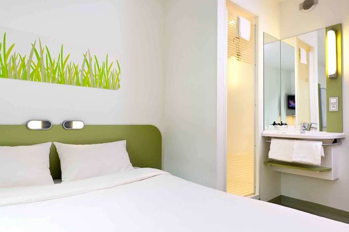 Imagen de la habitación del Hotel ibis budget Bern Expo. Foto 12