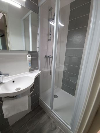 Imagen de la habitación del Hotel ibis budget Blois Centre. Foto 13