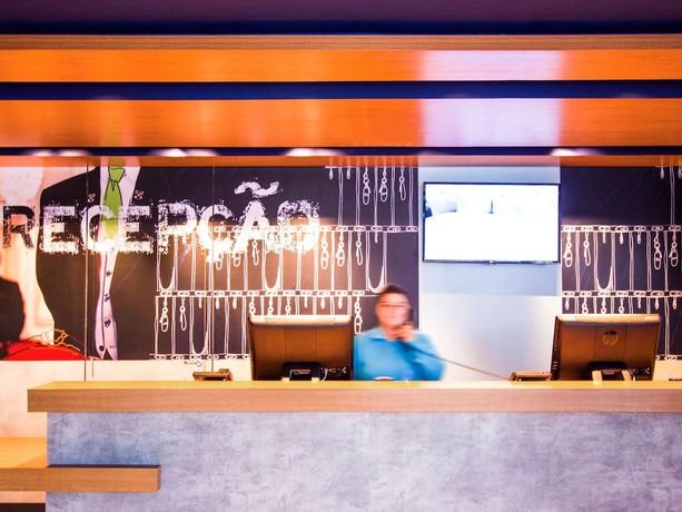 Imagen de los interiores del Hotel ibis budget Campo Grande. Foto 15