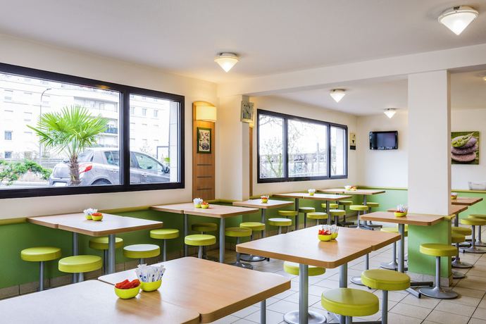 Imagen del bar/restaurante del Hotel ibis budget Chatillon Paris Ouest. Foto 3