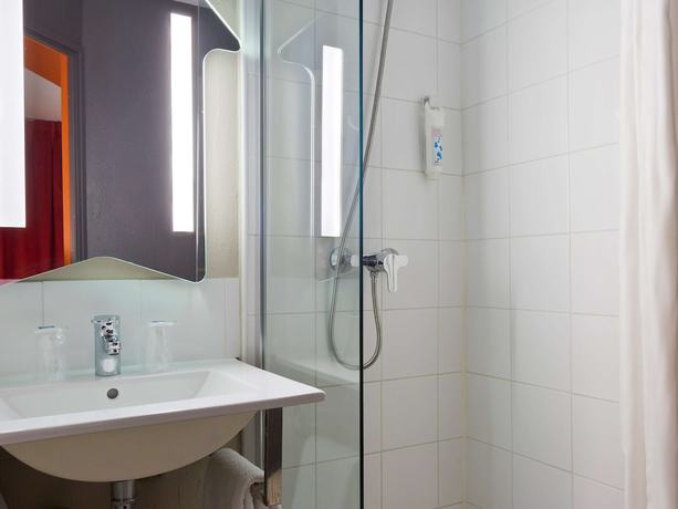 Imagen de la habitación del Hotel ibis budget Chilly-Mazarin Les Champarts. Foto 19