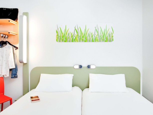 Imagen de la habitación del Hotel ibis budget Clermont Ferrand Centre Montferrand. Foto 6