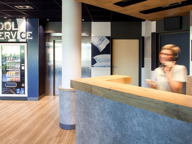 Imagen de los interiores del Hotel ibis budget Clermont Ferrand Centre Montferrand. Foto 7