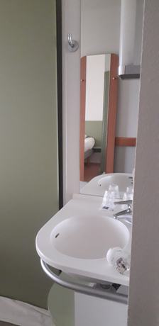 Imagen de la habitación del Hotel ibis budget Concarneau. Foto 15