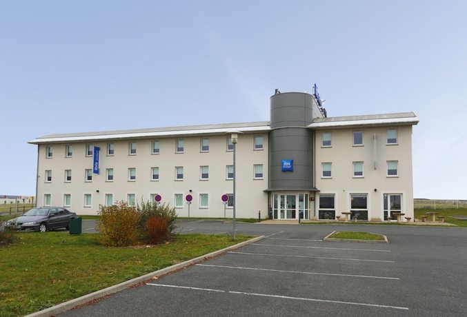 Imagen de los exteriores del Hotel ibis budget Cosne-sur-Loire. Foto 15