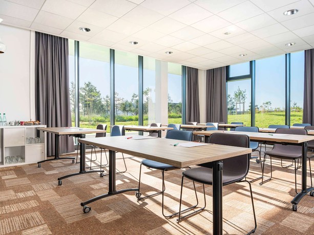 Imagen de los interiores del Hotel ibis budget Gonesse. Foto 15