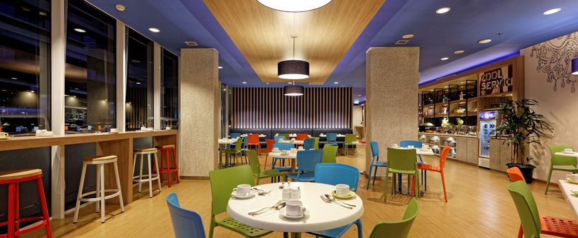 Imagen del bar/restaurante del Hotel ibis budget Jakarta Airport. Foto 4