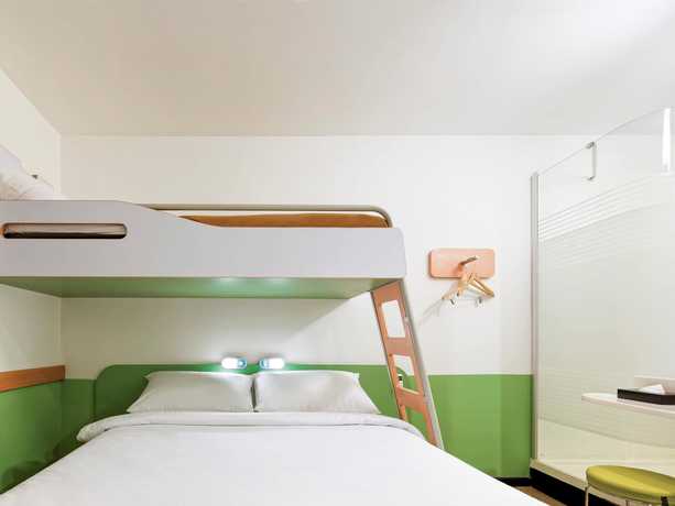 Imagen de la habitación del Hotel ibis budget Jakarta Airport. Foto 18