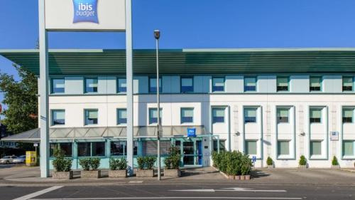 Imagen de los exteriores del Hotel ibis budget Koeln Leverkusen City. Foto 5