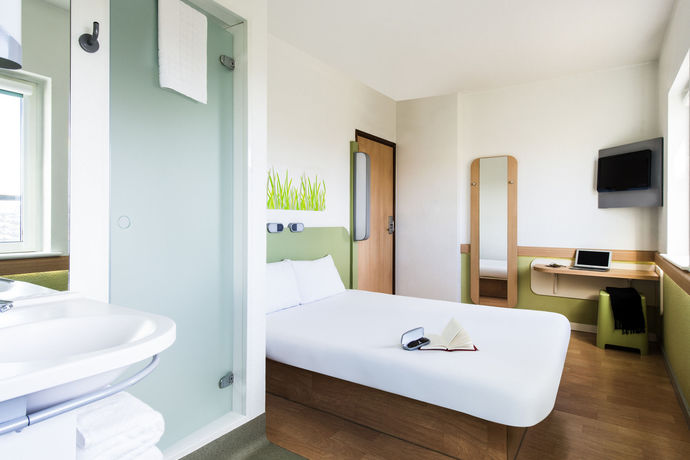 Imagen de la habitación del Hotel ibis budget Leeds Centre Crown Point Road. Foto 11