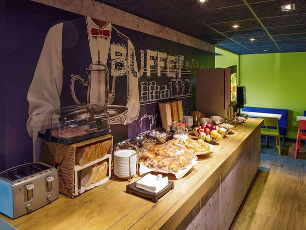 Imagen del bar/restaurante del Hotel ibis budget London Barking. Foto 4