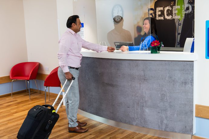 Imagen de los interiores del Hotel ibis budget London Bromley Town Centre. Foto 10