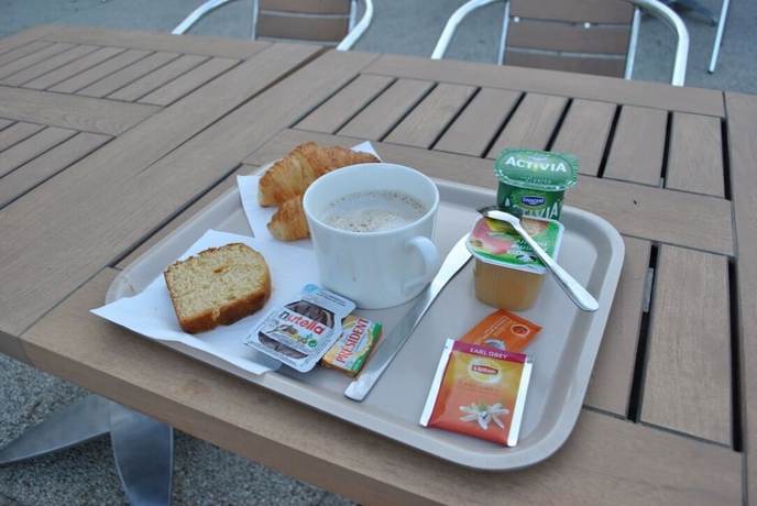 Imagen del bar/restaurante del Hotel ibis budget Loriol le Pouzin. Foto 3