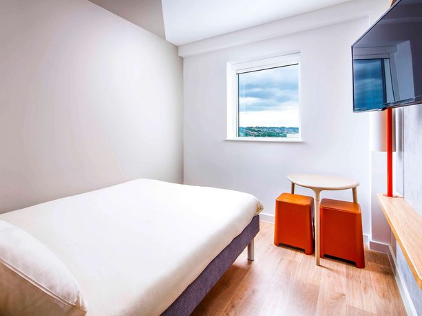 Imagen de la habitación del Hotel ibis budget Luton Airport. Foto 9