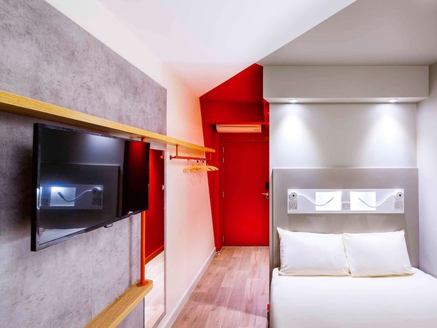 Imagen de la habitación del Hotel ibis budget Luton Airport. Foto 16