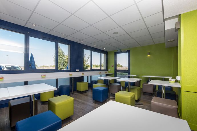 Imagen de los interiores del Hotel ibis budget Lyon Est Chaponnay. Foto 11