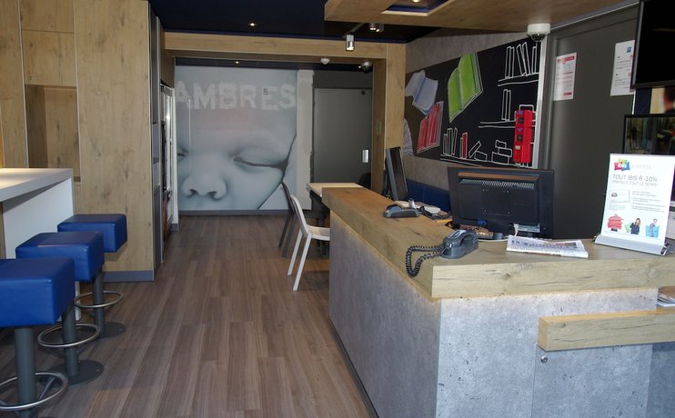 Imagen de los interiores del Hotel ibis budget Lyon Saint Genis Laval. Foto 19
