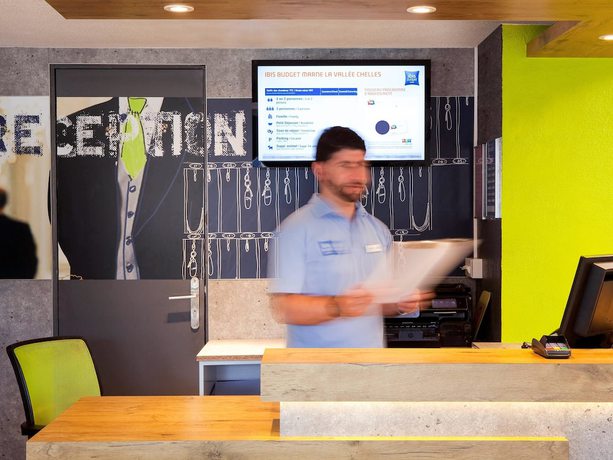 Imagen de los interiores del Hotel ibis budget Marne la Vallee Chelles. Foto 20