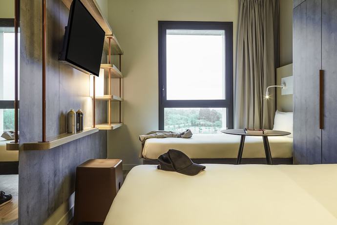 Imagen de la habitación del Hotel ibis budget Montpellier Aeroport Parc Des Expos. Foto 8