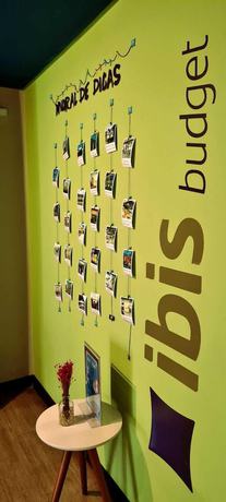 Imagen de los interiores del Hotel ibis budget Petropolis. Foto 17