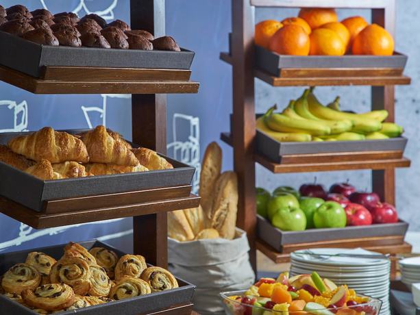 Imagen del bar/restaurante del Hotel ibis budget Portsmouth. Foto 9