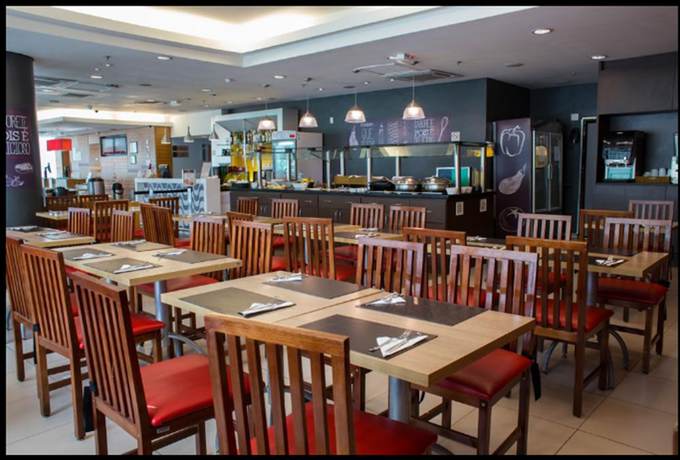 Imagen del bar/restaurante del Hotel ibis budget Rio de Janeiro Centro. Foto 6
