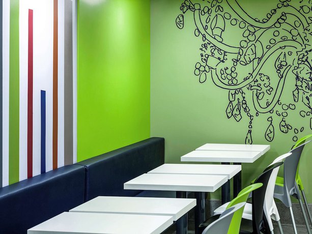 Imagen del bar/restaurante del Hotel ibis budget Rio de Janeiro Nova America. Foto 4