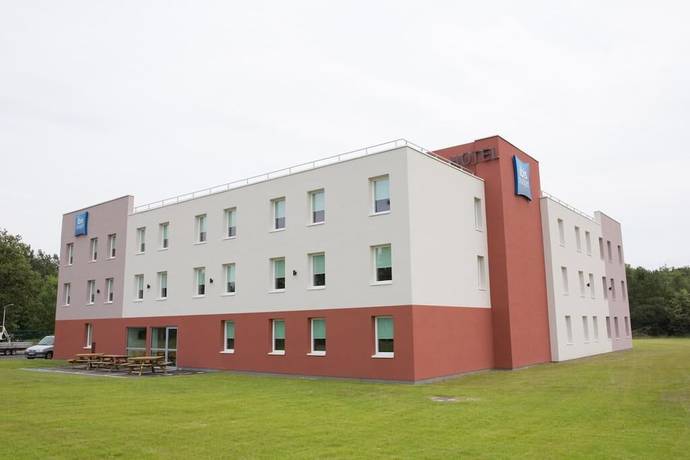 Imagen de los exteriores del Hotel ibis budget Romorantin. Foto 18