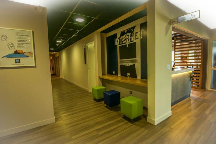Imagen de los interiores del Hotel ibis budget Saint Martin de Crau Porte de Camargue. Foto 20