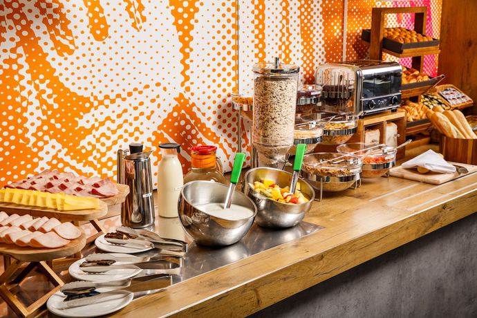 Imagen del bar/restaurante del Hotel ibis budget Southampton Centre. Foto 3