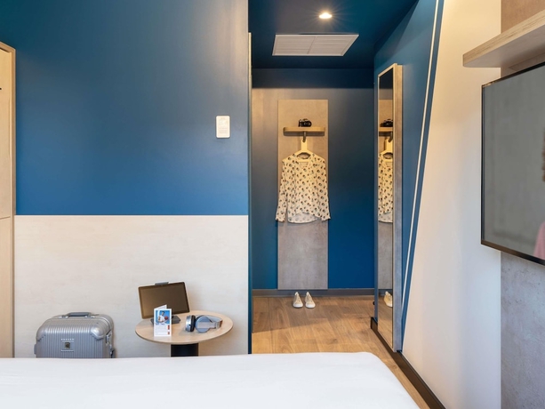 Imagen de la habitación del Hotel ibis budget Valencia Centro Puerto. Foto 4