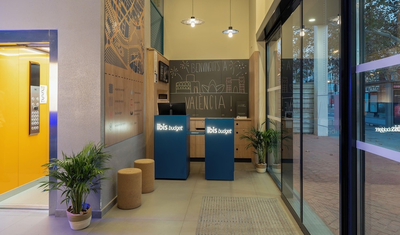 Imagen de los interiores del Hotel ibis budget Valencia Centro Puerto. Foto 16