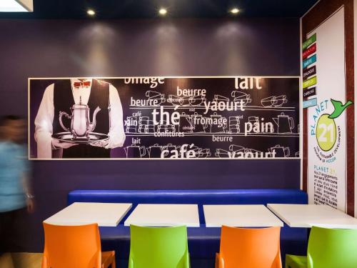 Imagen general del Hotel ibis budget Valencia Centro Puerto. Foto 3