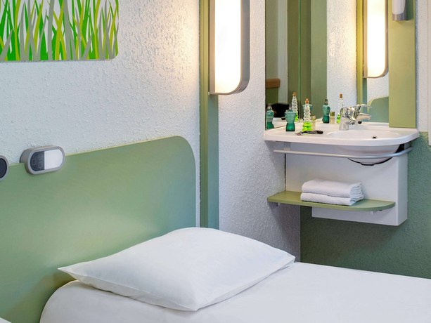 Imagen de la habitación del Hotel ibis budget Vichy. Foto 13