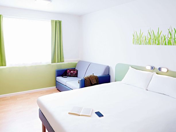 Imagen de la habitación del Hotel ibis budget Warrington Lymm Services. Foto 11