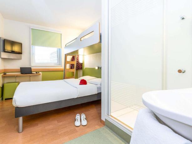 Imagen de la habitación del Hotel ibis budget Zurich City West. Foto 4