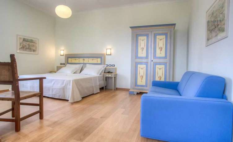 Imagen de la habitación del Hotel il Duca del Montefeltro. Foto 9