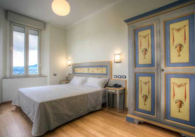 Imagen de la habitación del Hotel il Duca del Montefeltro. Foto 10