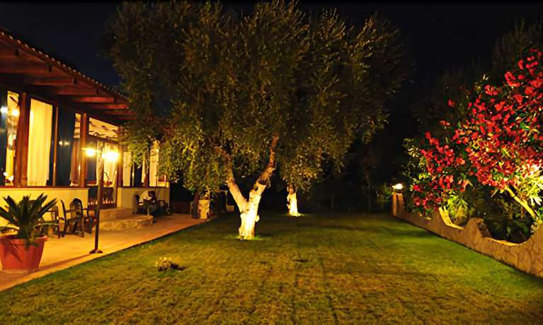Imagen de los exteriores del Hotel il Melograno, Mattinata. Foto 14