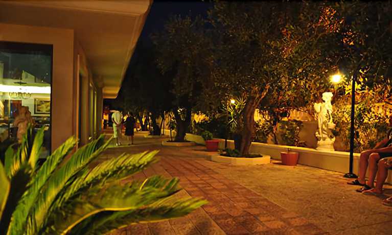 Imagen de los exteriores del Hotel il Melograno, Mattinata. Foto 15