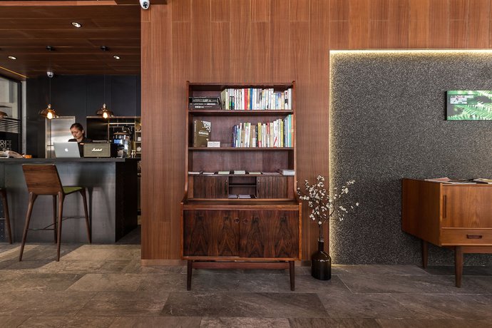 Imagen de los interiores del Hotel inhouse residence. Foto 19